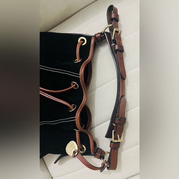 Dooney & Bourke EUC Suede bucket bag Black with dust bag - Picture 10 of 16